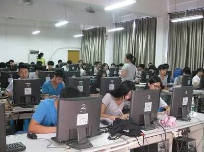 工匠搖籃 就業率99%以上的計算機技術培訓學校如何“放大招”