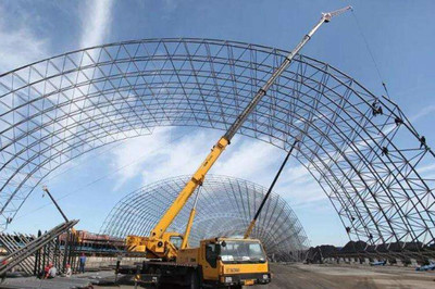 網架鋼結構施工與部件制造中的常見問題與應對策略